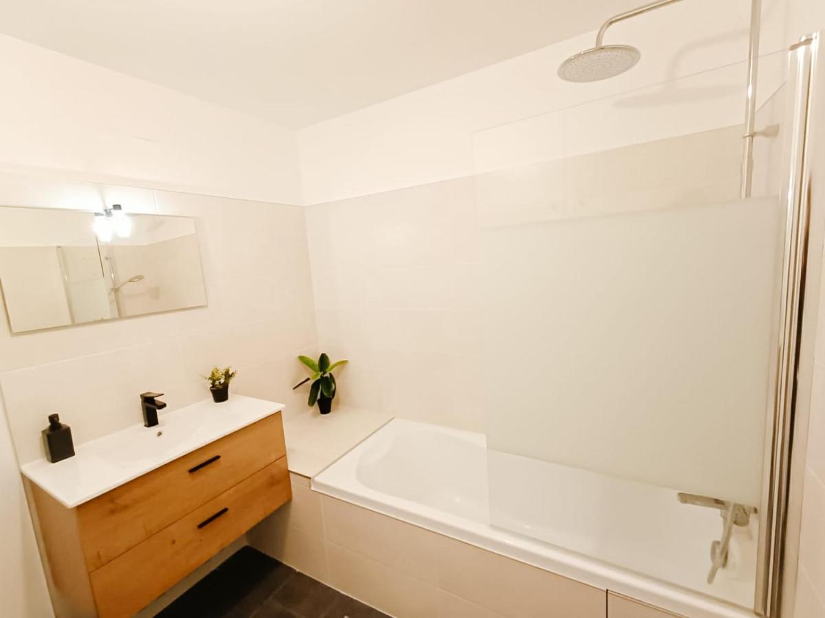 Cosy Calypso 2Ch - Quartier Des Halles & Parking Pau Ngoại thất bức ảnh